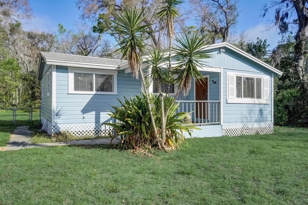 1040 6TH STREET DAYTONA BEACH, FL 32117