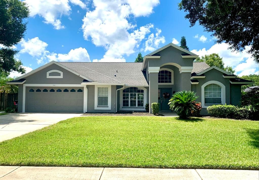 514 CRYSTAL GROVE BOULEVARD