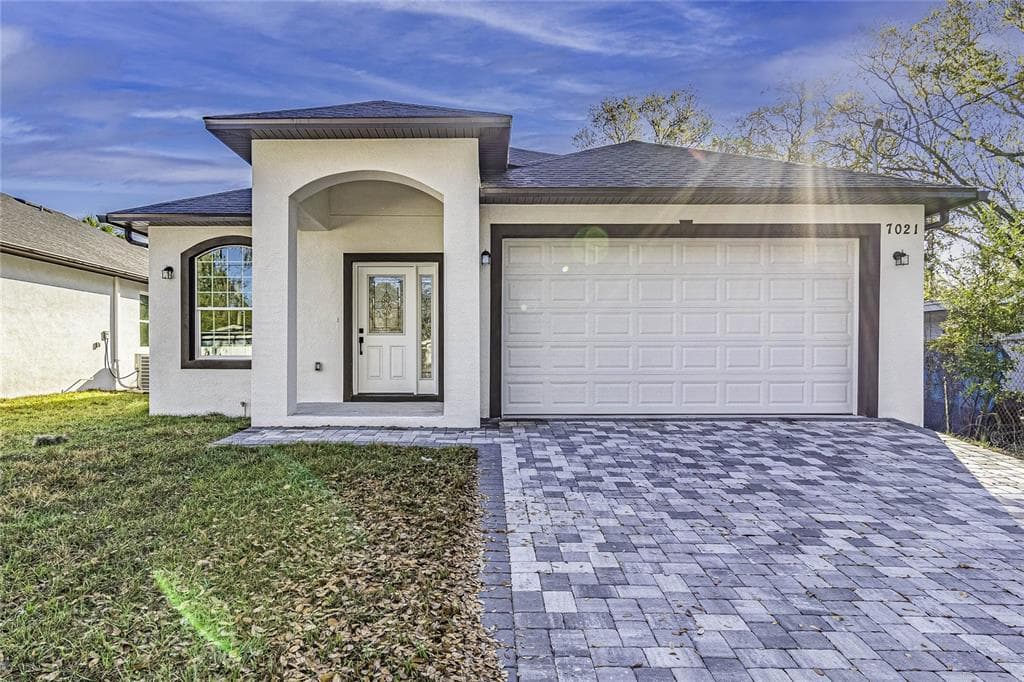 7021 N WILLOW AVENUE TAMPA, FL 33604