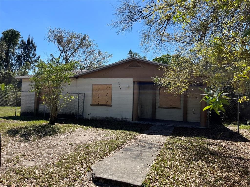 4209 E CAYUGA STREET TAMPA, FL 33610