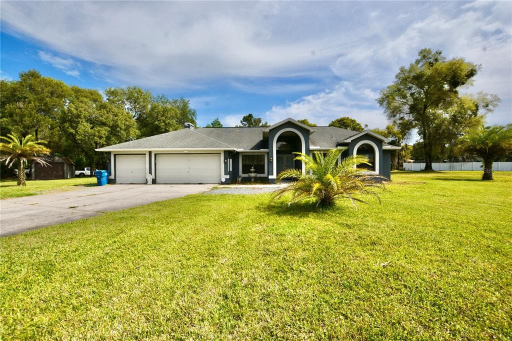 2002 MAXIMILIAN AVENUE SPRING HILL, FL 34609