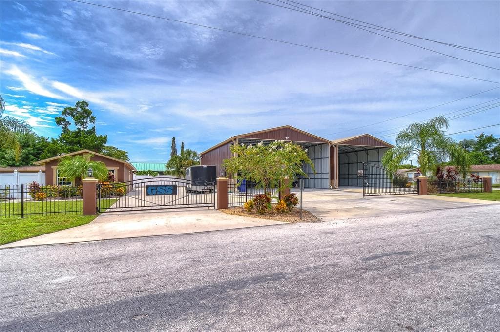 4411 EVANS AVENUE NEW PORT RICHEY, FL 34652