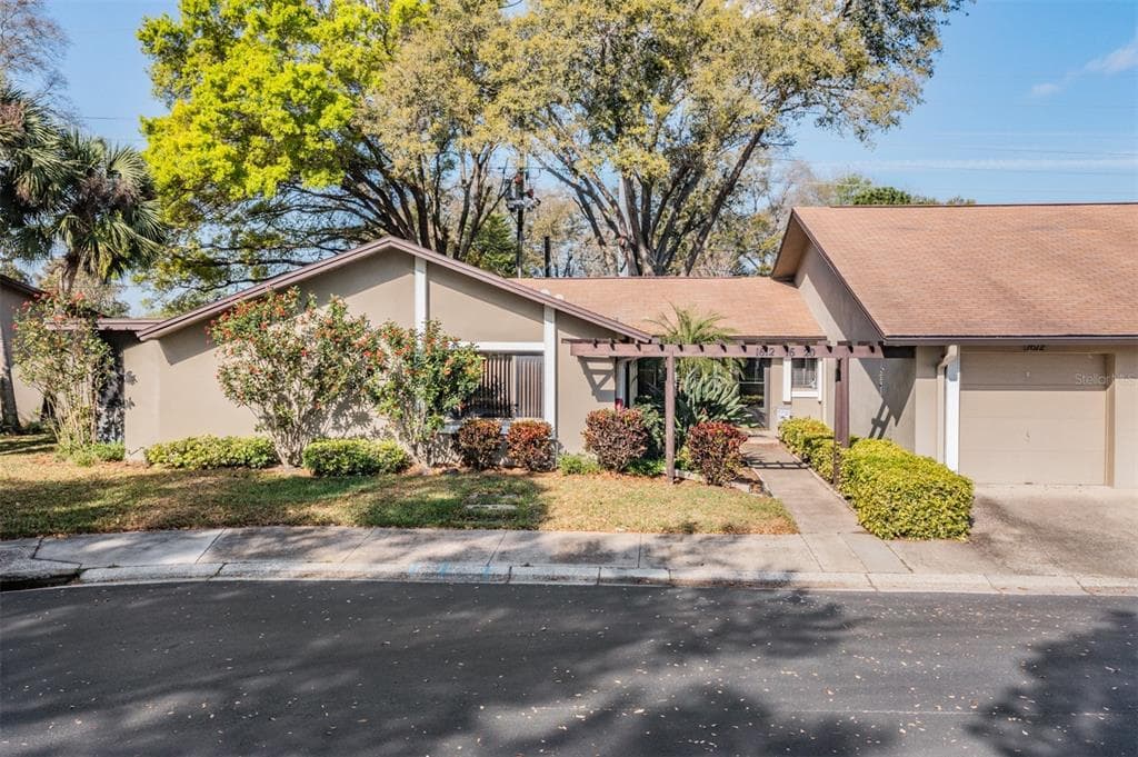 1612 BATCHELOR COURT DUNEDIN, FL 34698