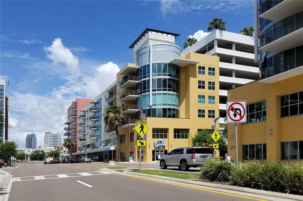 1120 E KENNEDY BOULEVARD UNIT 1126 TAMPA, FL 33602