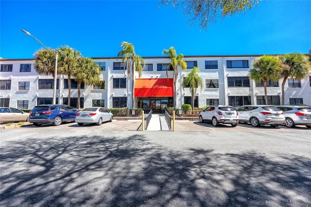 2587 COUNTRYSIDE BOULEVARD UNIT 6307 CLEARWATER, FL 33761
