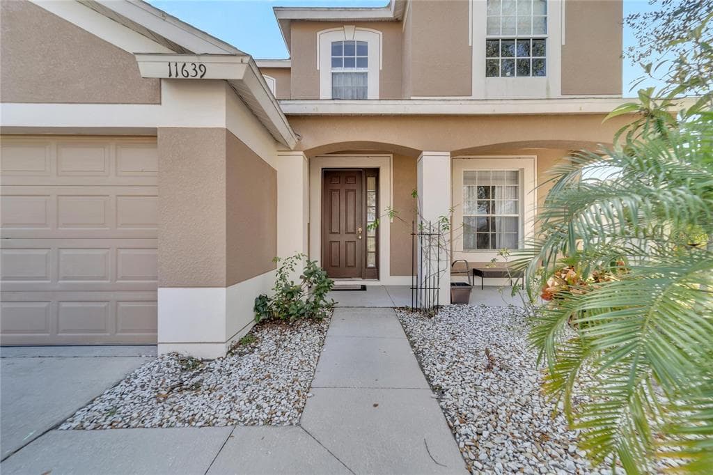 11639 TROPICAL ISLE LANE RIVERVIEW, FL 33579