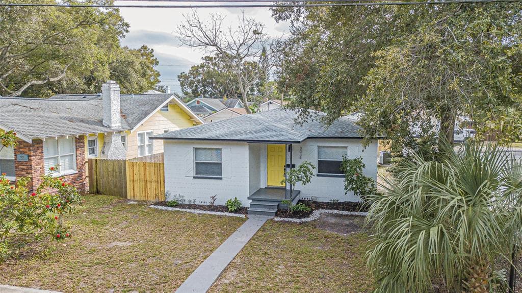 3034 BURLINGTON AVENUE N ST PETERSBURG, FL 33713
