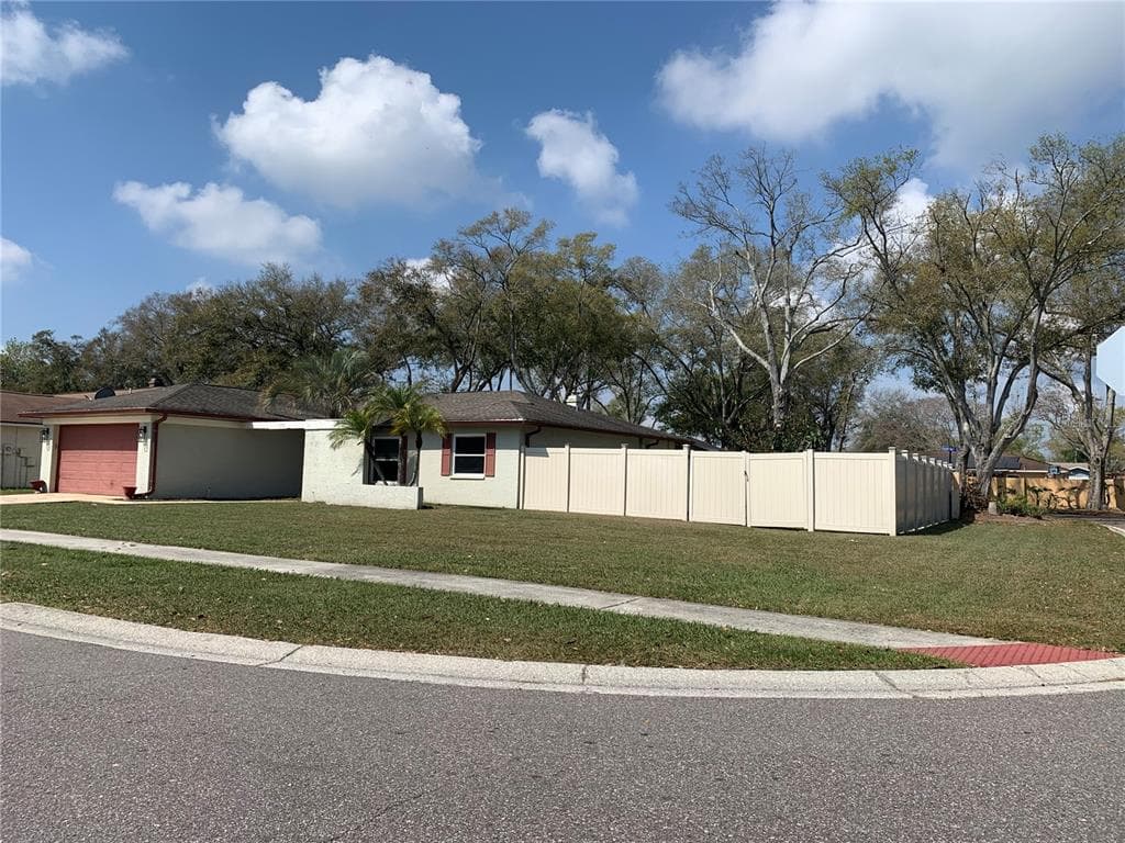 6501 CRYSTAL BROOK DRIVE TAMPA, FL 33625