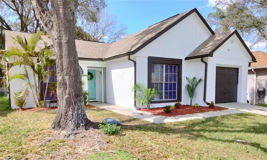 322 LAXTON LANE VALRICO, FL 33594