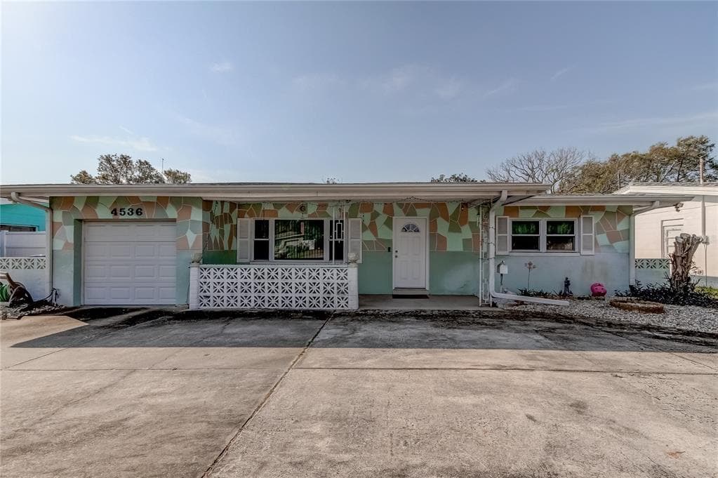 4536 22ND AVENUE N ST PETERSBURG, FL 33713