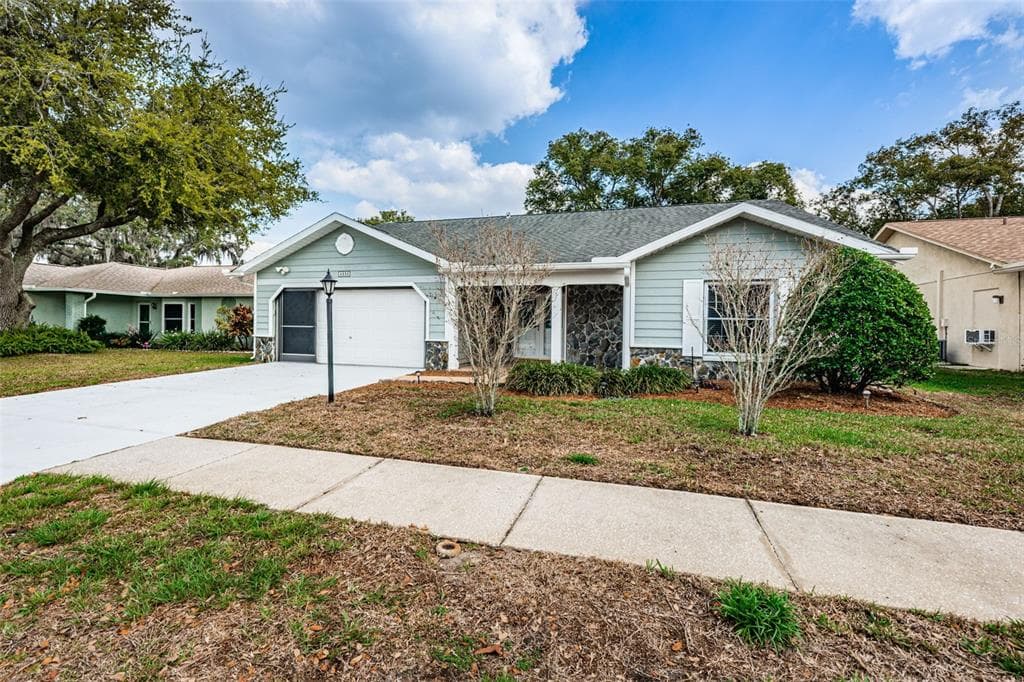 4936 SANDPOINTE DRIVE NEW PORT RICHEY, FL 34655