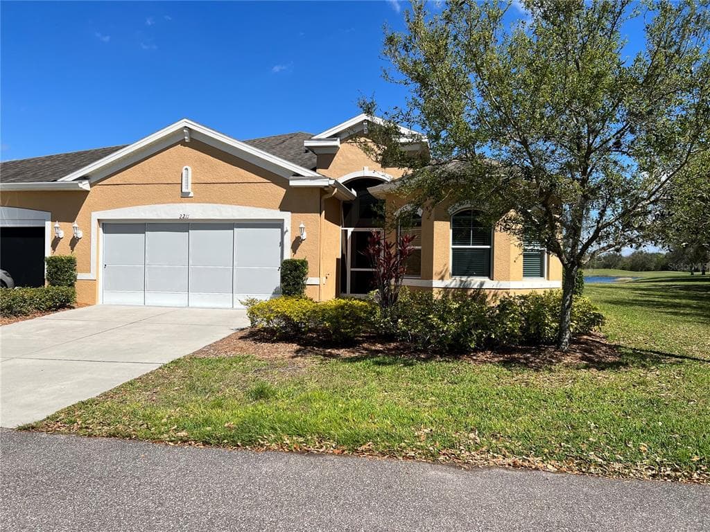 2211 NOTTINGHAM GREENS DRIVE UNIT 2211 SUN CITY CENTER, FL 33573