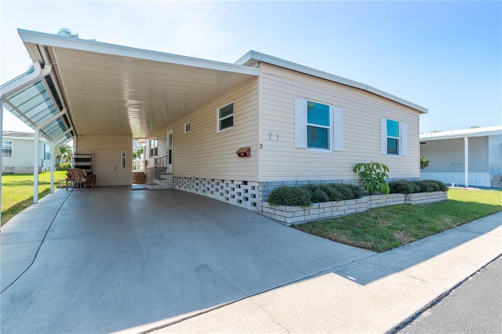 3 THATCH PALM STREET W LARGO, FL 33770