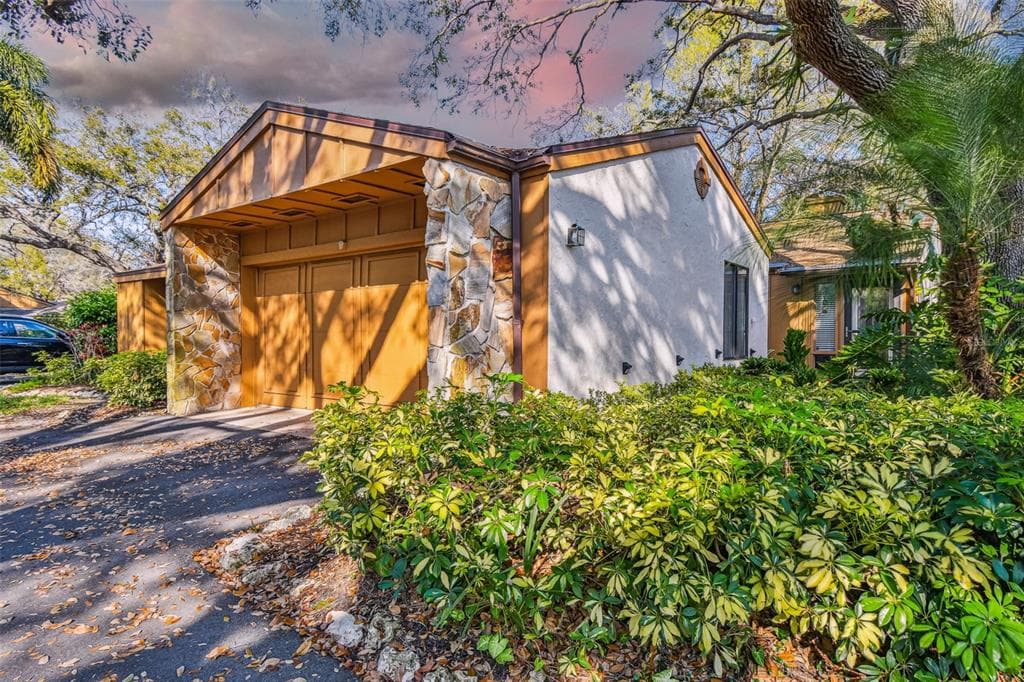 2501 SONGBIRD LANE BRADENTON, FL 34209