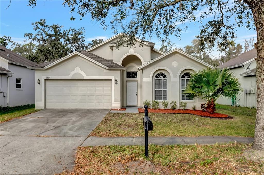6649 BLUFF MEADOW COURT WESLEY CHAPEL, FL 33545