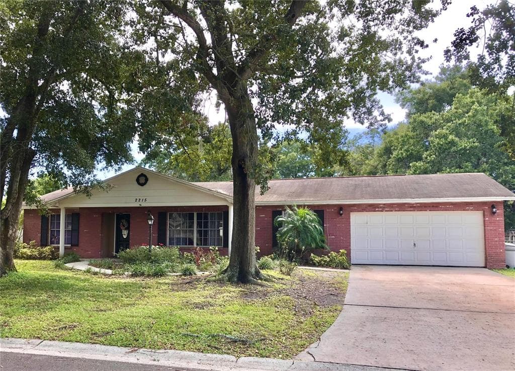 2215 KRISTA LANE BRANDON, FL 33511