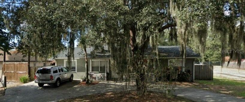 212 N MILLER ROAD VALRICO, FL 33594