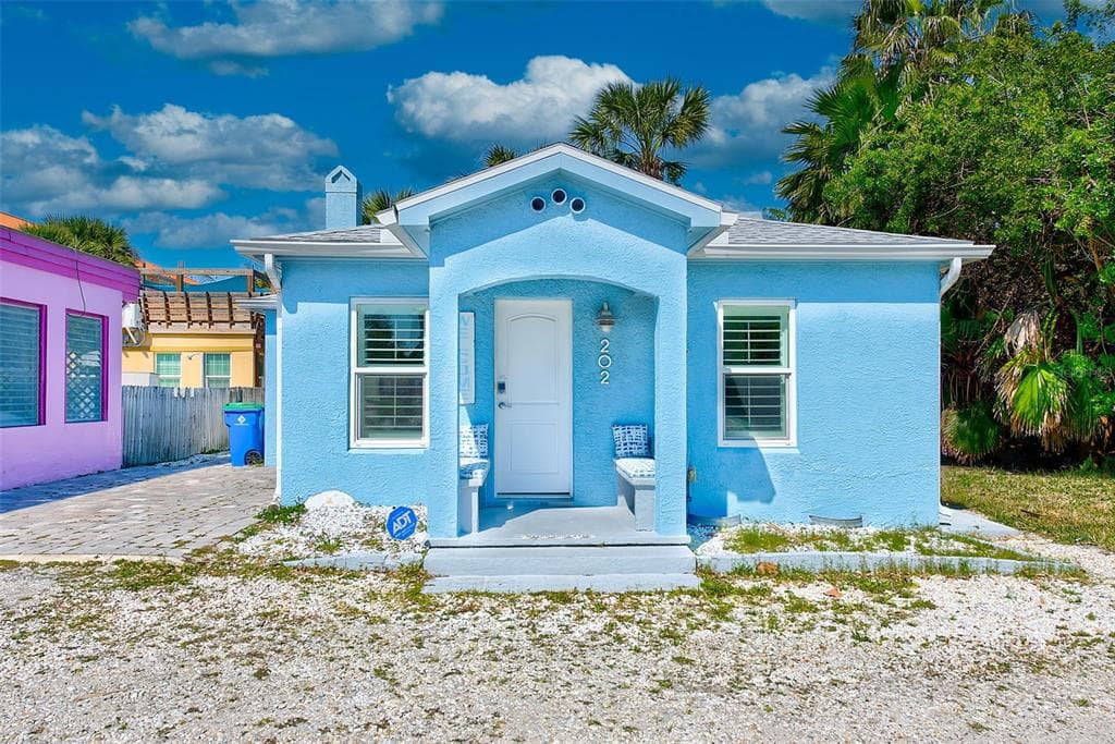 202 192ND AVENUE E INDIAN SHORES, FL 33785