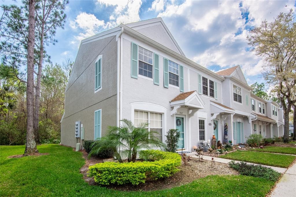 8557 HUNTERS KEY CIRCLE TAMPA, FL 33647
