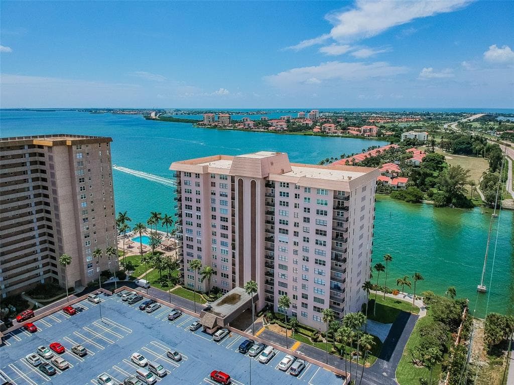 5220 BRITTANY DRIVE S UNIT 801 ST PETERSBURG, FL 33715