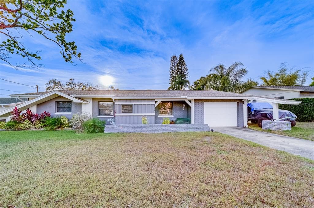 6554 HILLSIDE AVENUE SEMINOLE, FL 33772