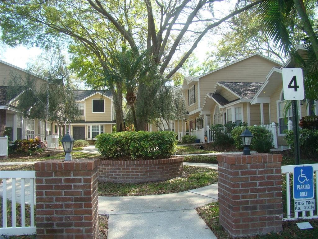 2356 TALLYHO LANE