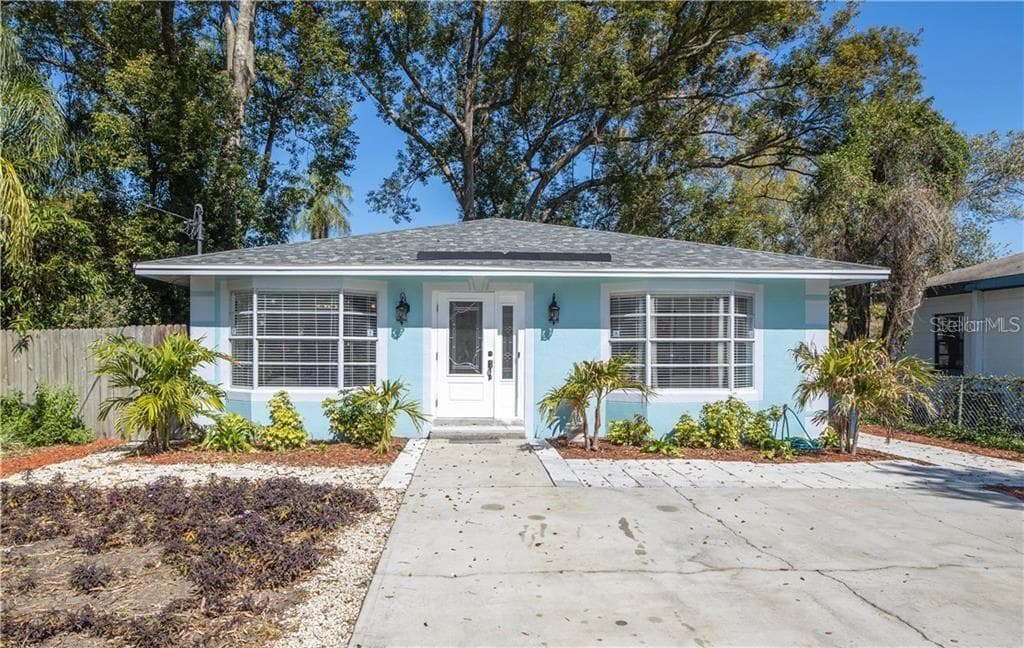 1214 E DIANA STREET TAMPA, FL 33604