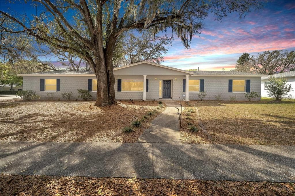 701 VILLAGE PLACE BRANDON, FL 33511