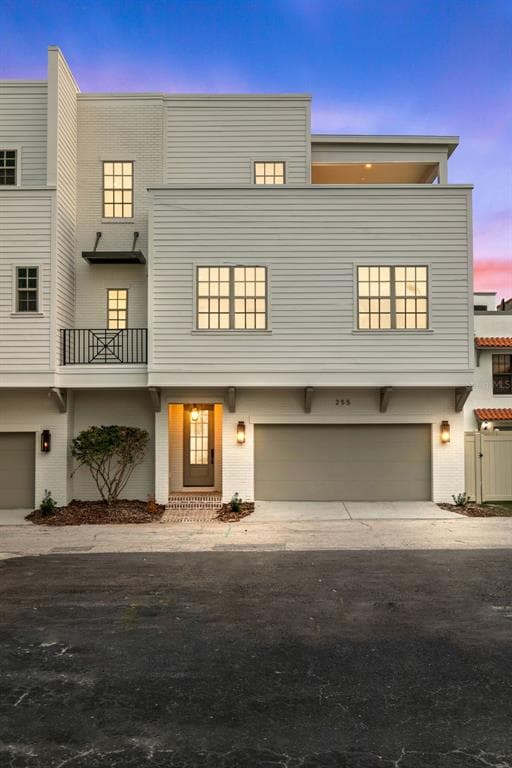 255 6TH STREET S ST PETERSBURG, FL 33701