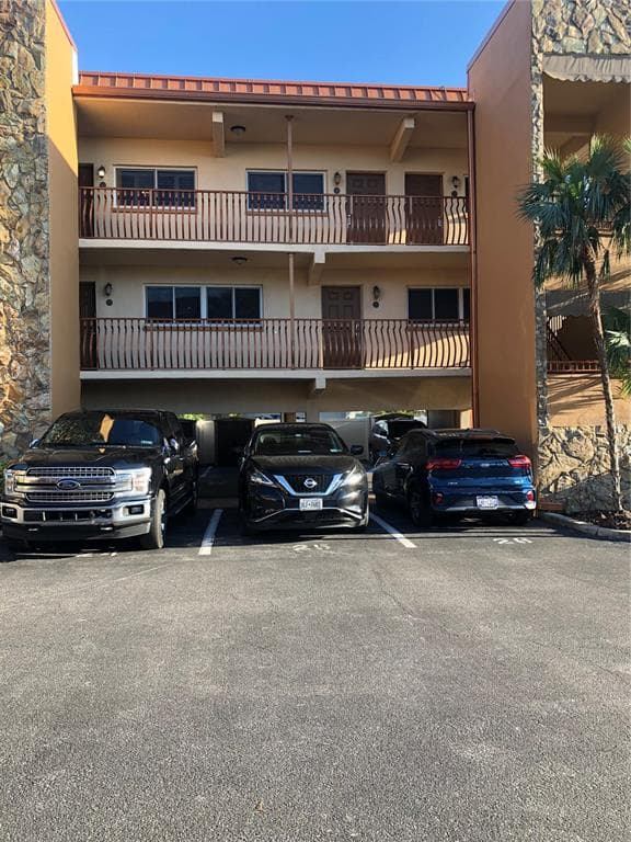 10265 GULF BOULEVARD UNIT B-314 TREASURE ISLAND, FL 33706