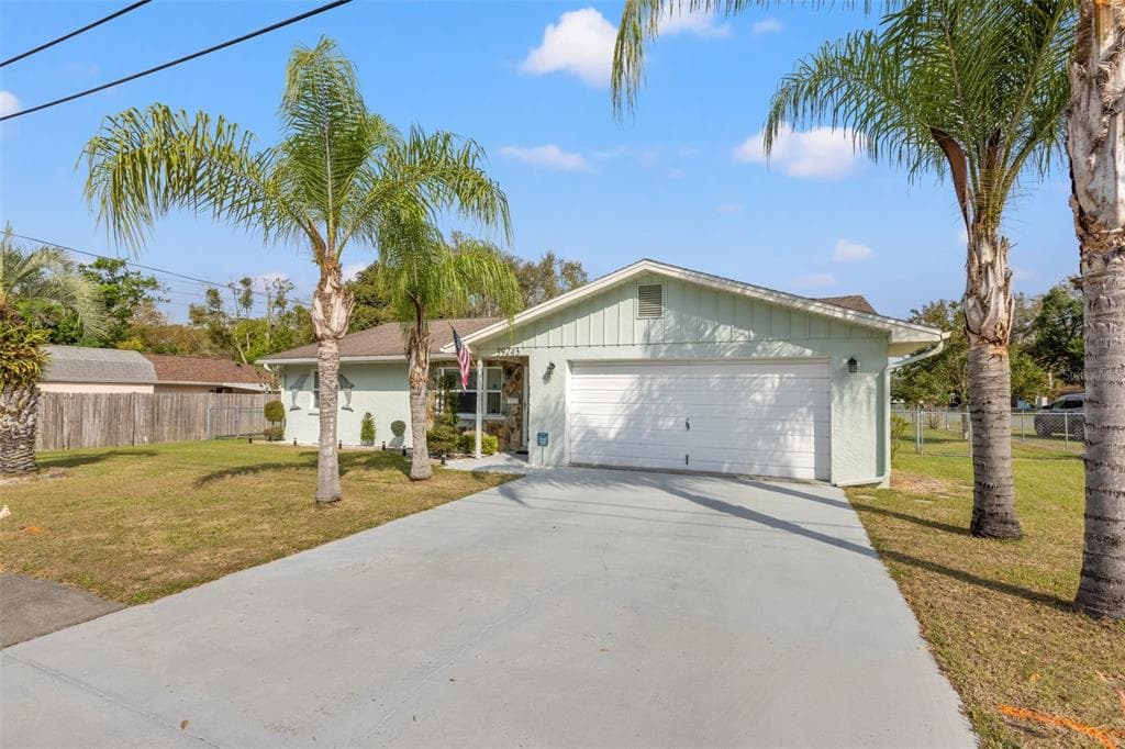 39243 6TH AVENUE ZEPHYRHILLS, FL 33542