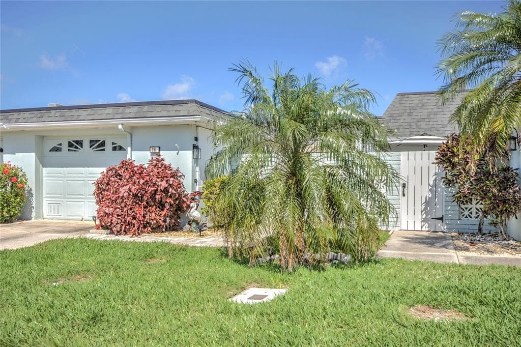 351 BOCA CIEGA POINT BOULEVARD N ST PETERSBURG, FL 33708
