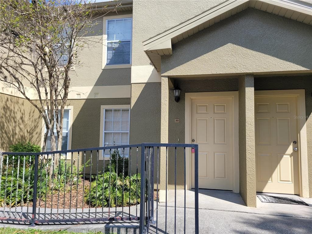 5904 WILLOW RIDGE DRIVE UNIT 202 ZEPHYRHILLS, FL 33541