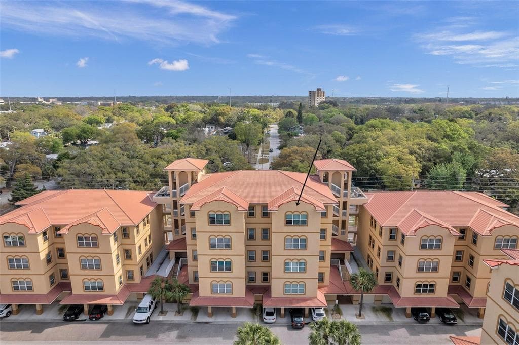 636 WELLS COURT UNIT 502