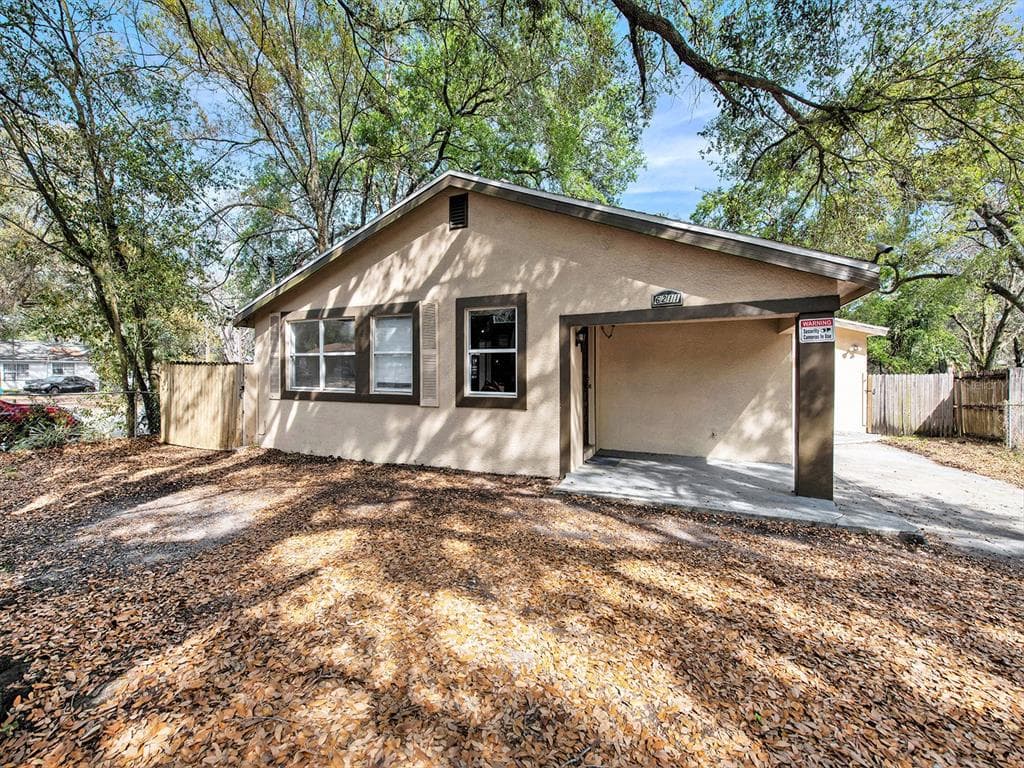 6211 N 43RD STREET TAMPA, FL 33610