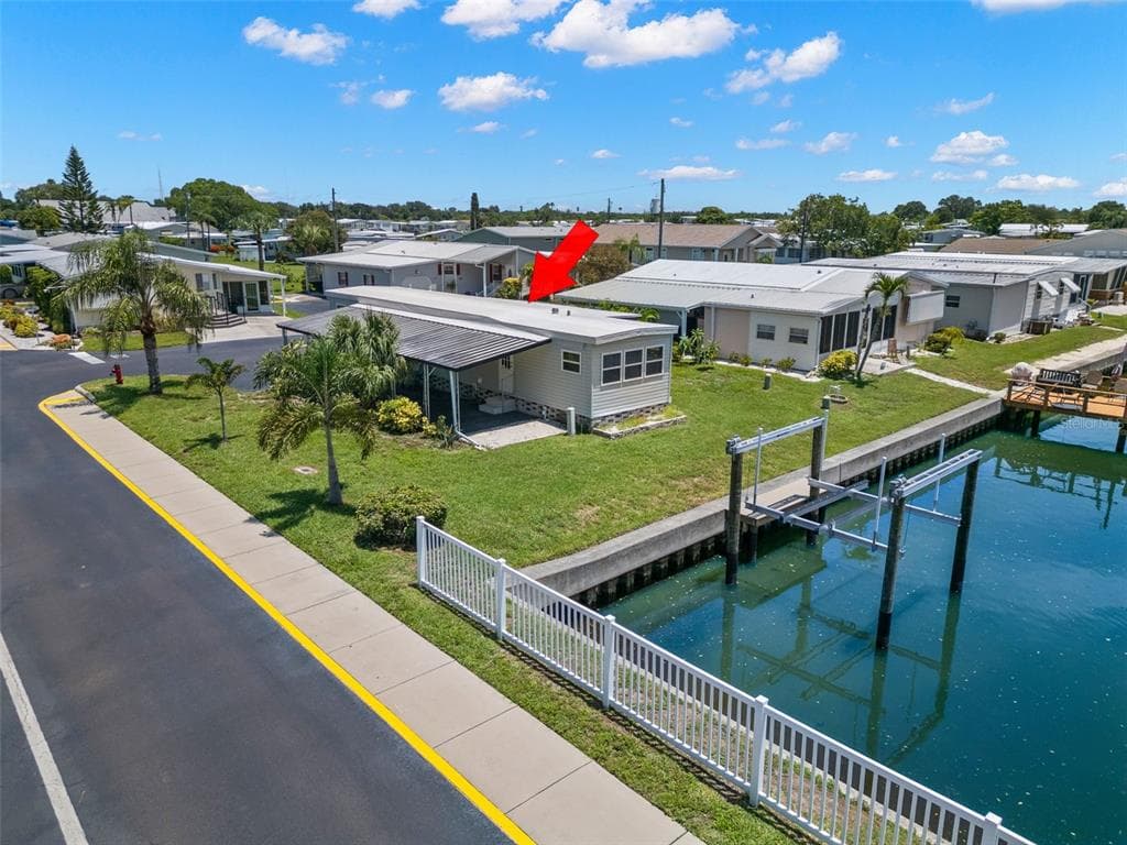 100 AMERICANA COURT NE UNIT 205 ST PETERSBURG, FL 33702