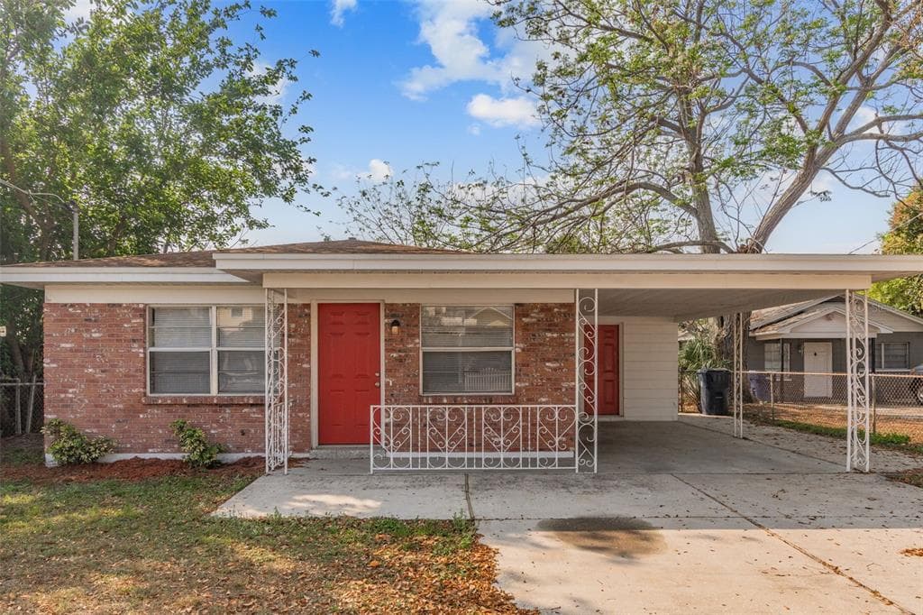 2708 W KATHLEEN STREET TAMPA, FL 33607