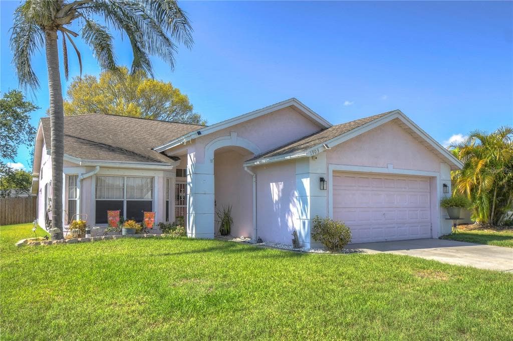 1903 SADDLE LAKE PLACE BRANDON, FL 33511
