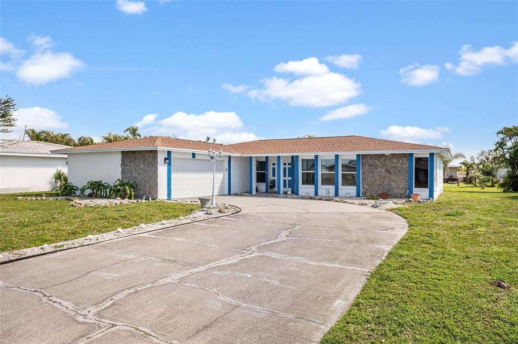 64 GOLFVIEW ROAD ROTONDA WEST, FL 33947