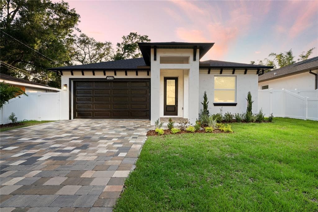 7508 N DARTMOUTH AVENUE TAMPA, FL 33604