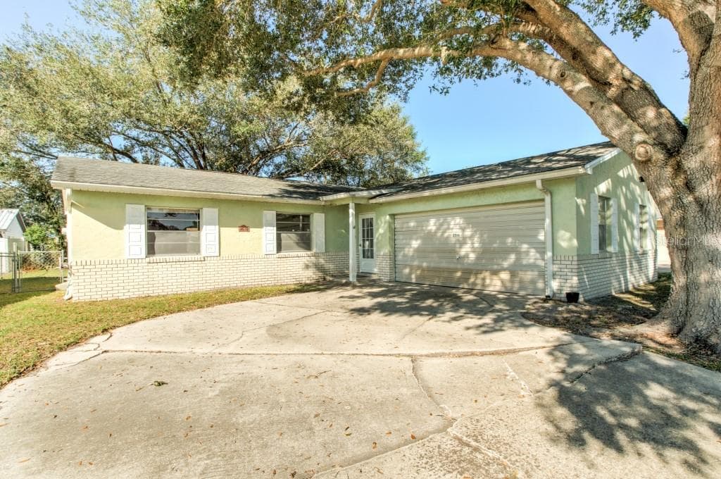 2518 MILL RUN BOULEVARD KISSIMMEE, FL 34744