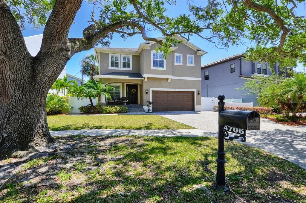 4706 W KENSINGTON AVENUE TAMPA, FL 33629