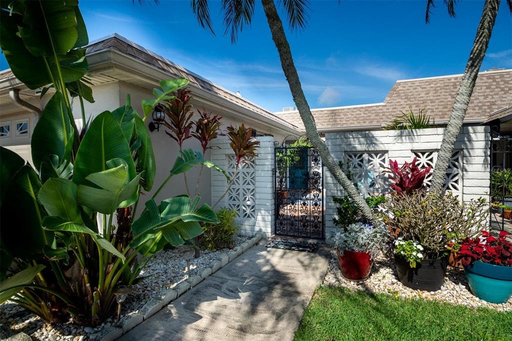 427 BOCA CIEGA POINT BOULEVARD N ST PETERSBURG, FL 33708
