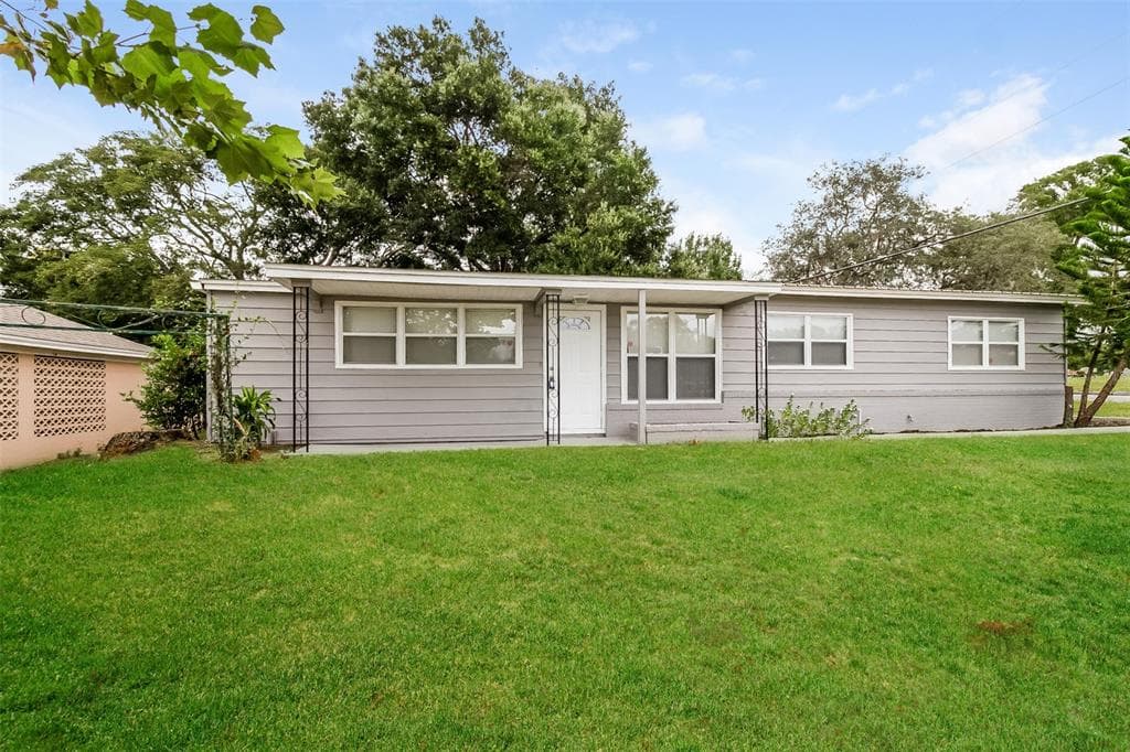 757 EAST AVENUE CLERMONT, FL 34711