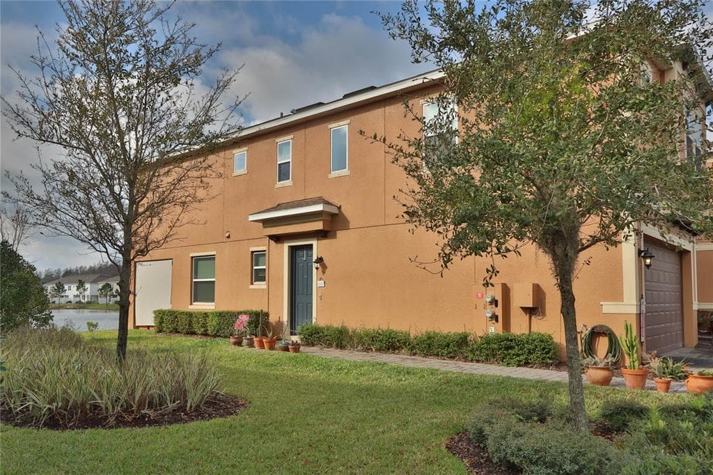 3212 PAINTED BLOSSOM COURT LUTZ, FL 33558