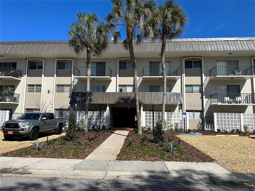 4607 W FIG STREET UNIT 209 TAMPA, FL 33609