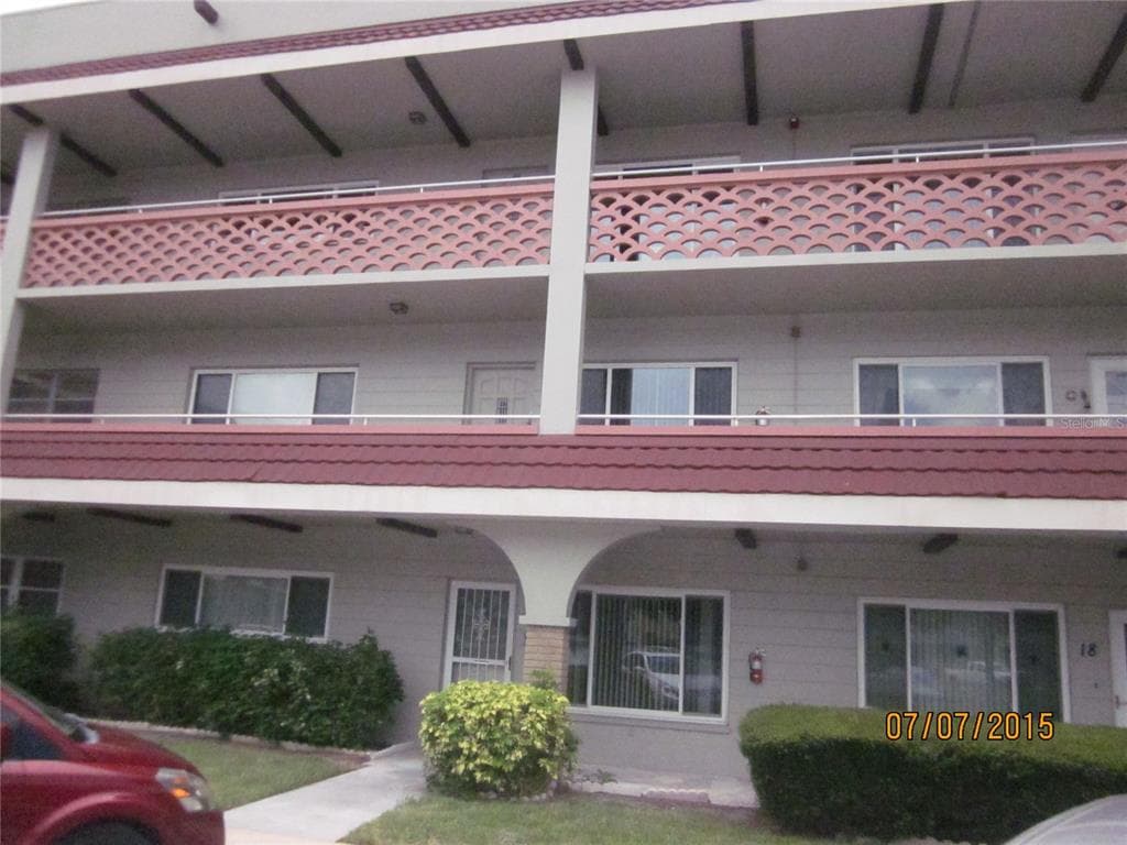 2072 AUSTRALIA WAY W UNIT 6 CLEARWATER, FL 33763