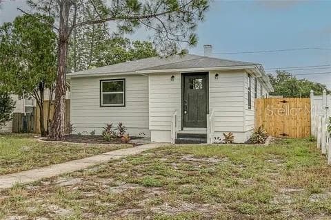 4122 GROVE ST S ST PETERSBURG, FL 33705