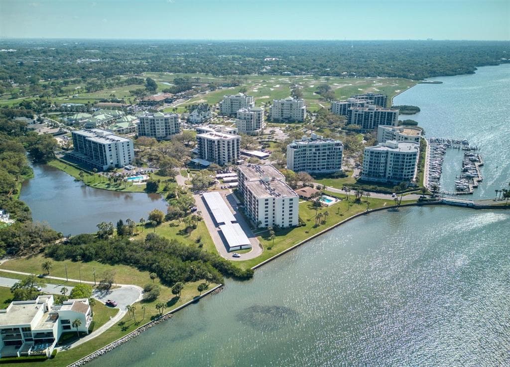100 OAKMONT LANE UNIT 204 BELLEAIR, FL 33756