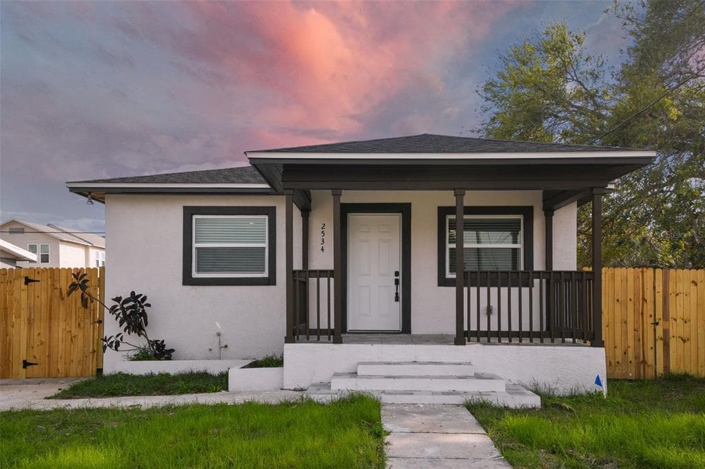 2534 W WALNUT STREET TAMPA, FL 33607